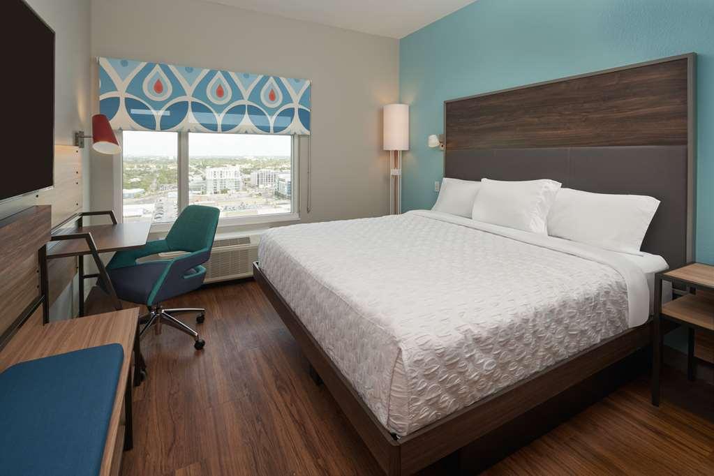 Tru By Hilton Fort Lauderdale Downtown-Flagler Village Room photo